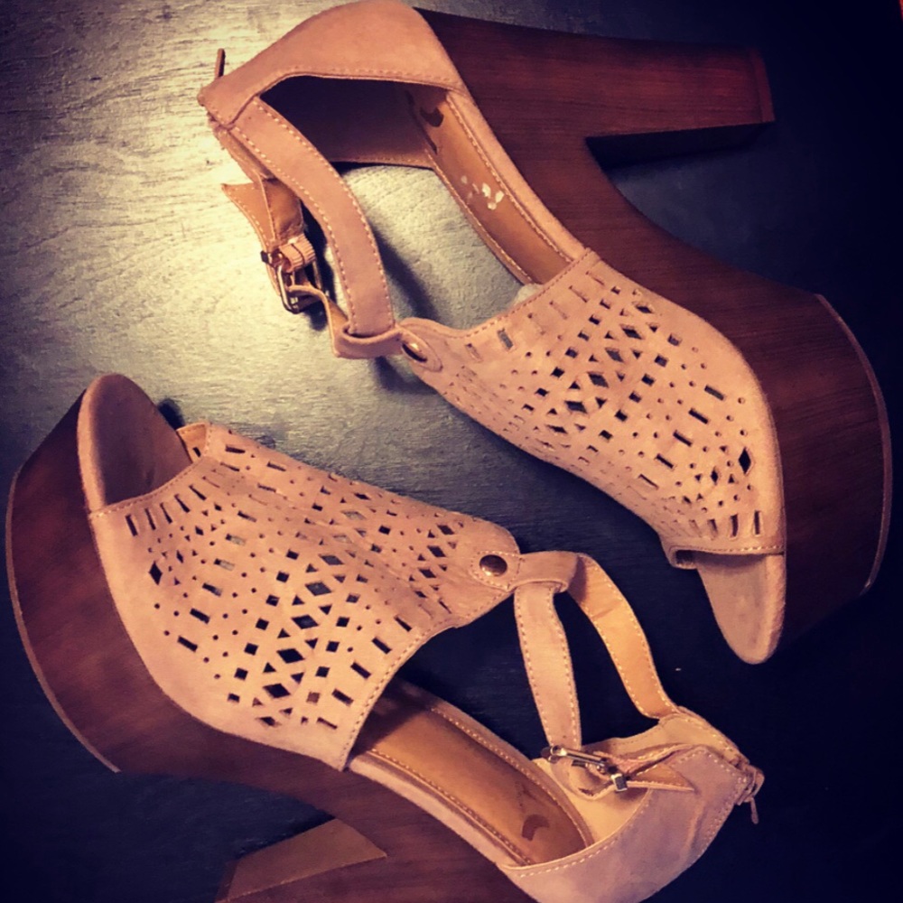 Pink nude heels